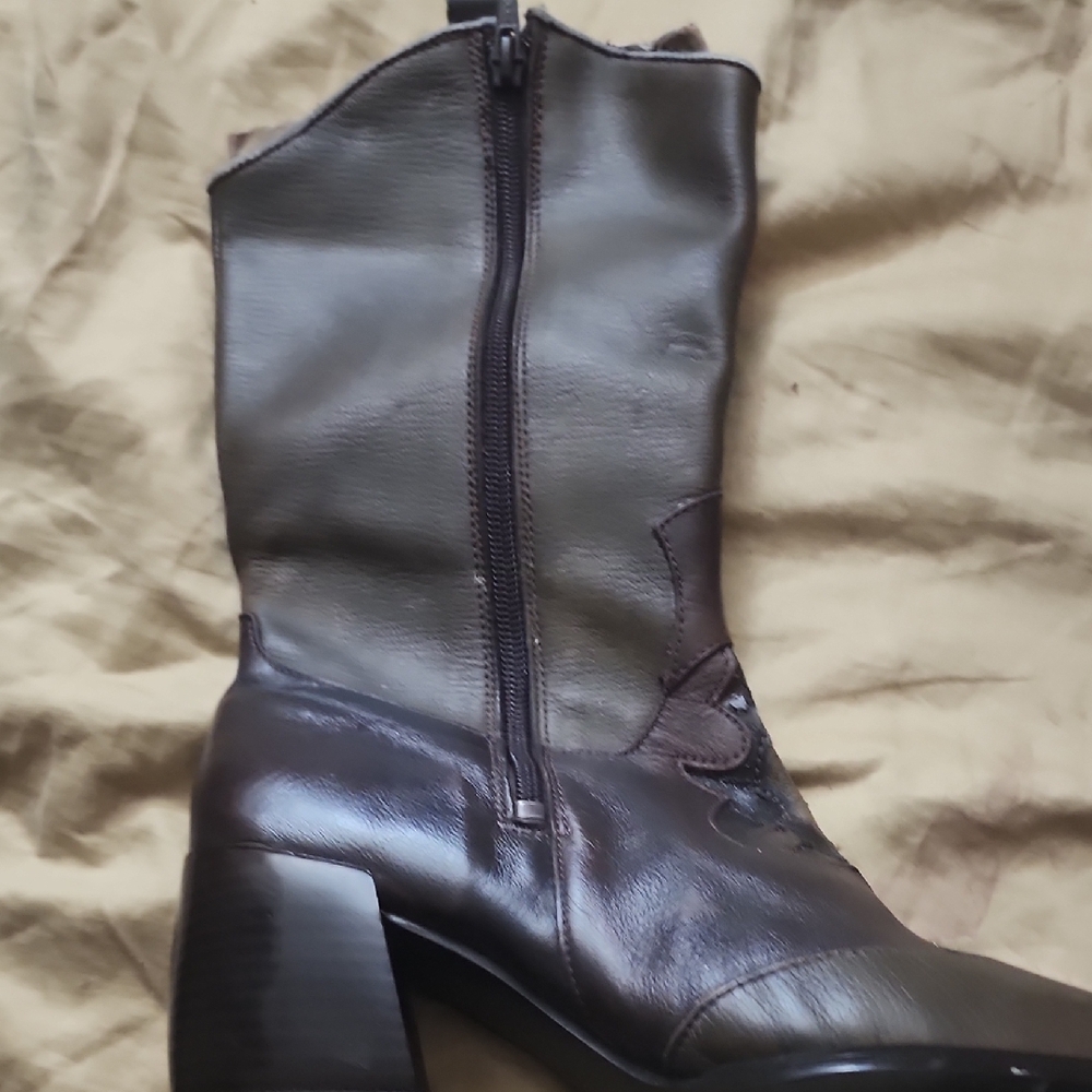 Mid-Calf Dark Brown Leather Zip Heeled Boot
